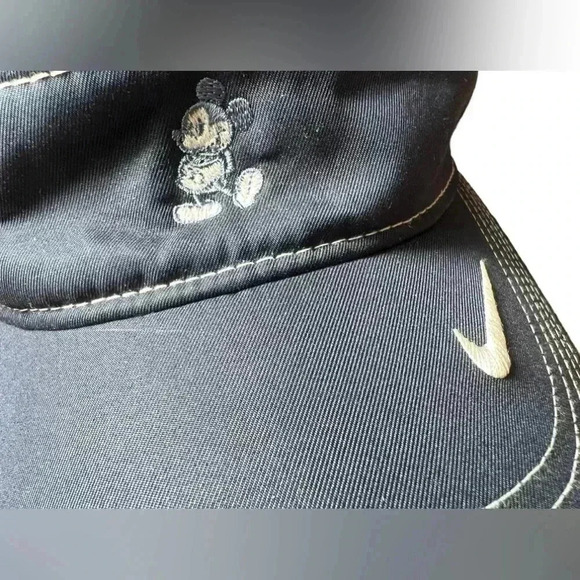 Disney Parks Nike Swoosh Mickey Golf Visor Dri-Fit Navy Adjustable Exclusive NWO - Picture 5 of 7
